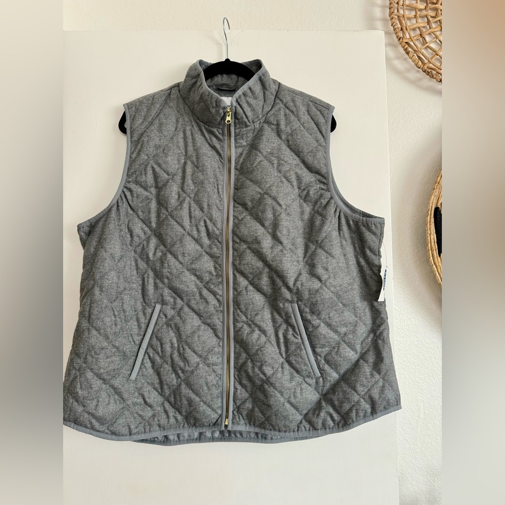 Old Navy grey quilted puffer vest XXL